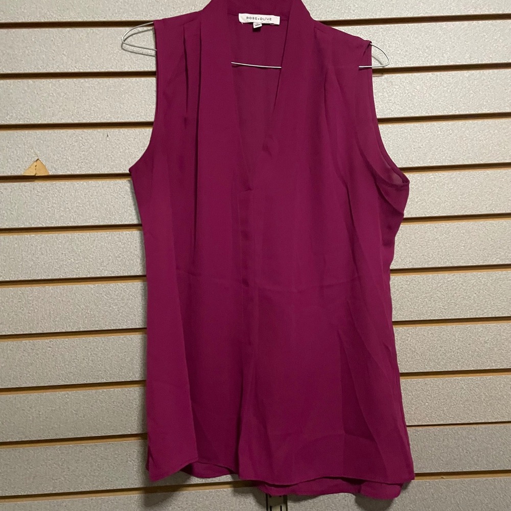 Rose Olive Womens Sleeveless V Neck Blouse Top Magenta Size M